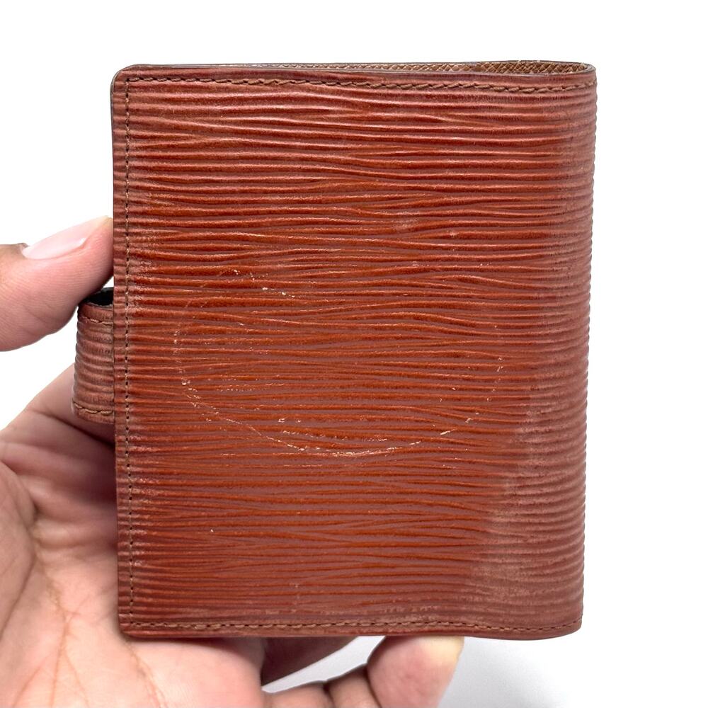 Louis Vuitton Epi Buckle Wallet - Picture 8 of 15